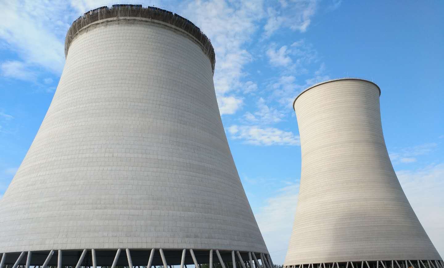 商丘民生熱電（2×350MW）“上大壓小”工程#3標段冷卻塔工程（02）